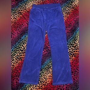 They’re a size small and lowraise , gives off 2000s